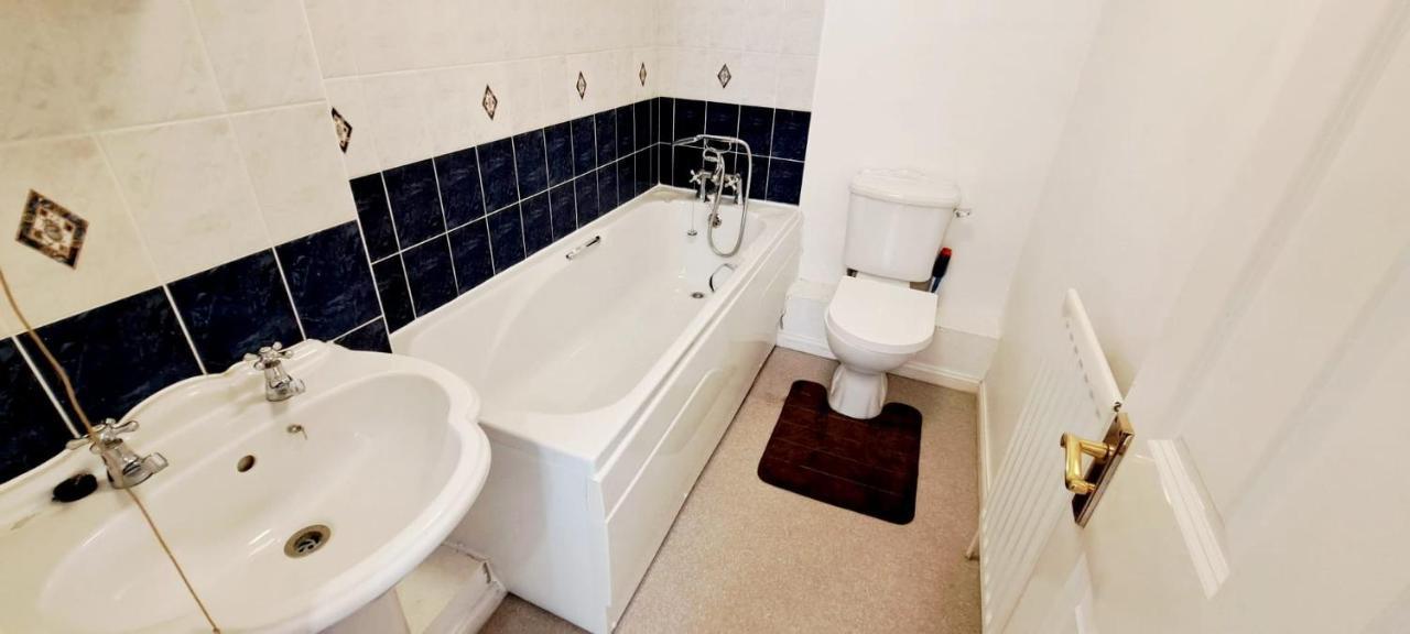 Ashford Holiday Home Smithy Drive Sleeps 5 Free Wifi And Vehicle Parking Kingsnorth Εξωτερικό φωτογραφία